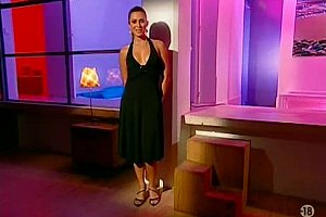日韩美女tickle挠屁股vk